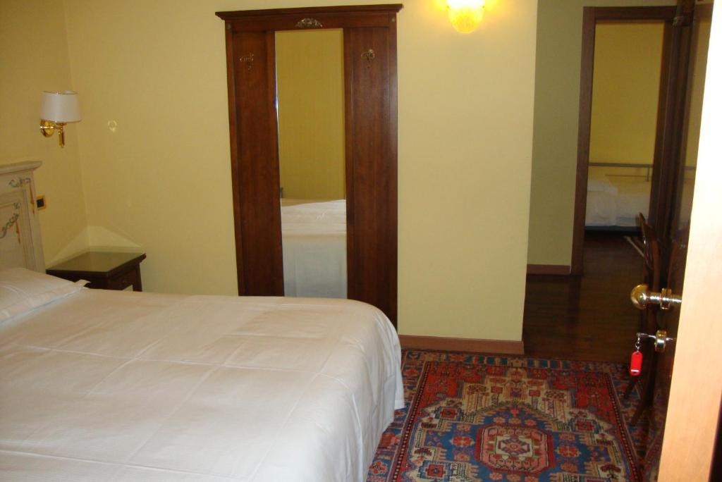 Hotel La Loggia Местрино Номер фото