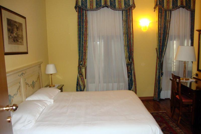 Hotel La Loggia Местрино Экстерьер фото
