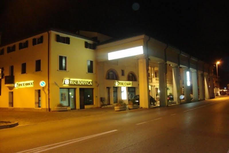 Hotel La Loggia Местрино Экстерьер фото